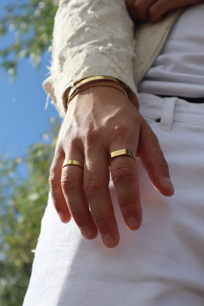 SIGNET CUFF RING
