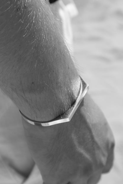 SIGNET CUFF BRACELET